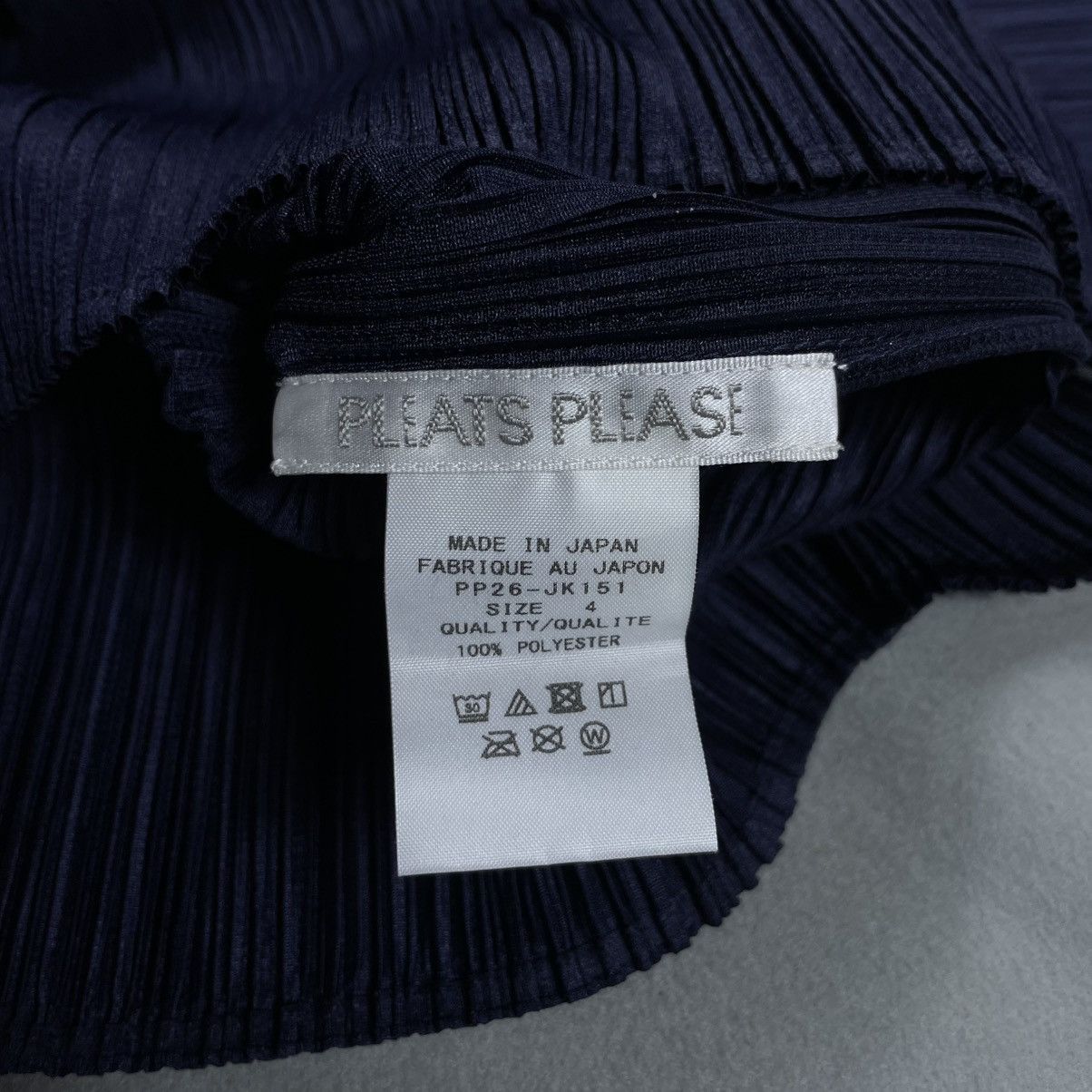Pleats Please Issey Miyake PLEATS PLEASE ISSEY MIYAKE PLEATED SLEEVELESS TOP Size XS / US 0-2 / IT 36-38 - 6 Thumbnail