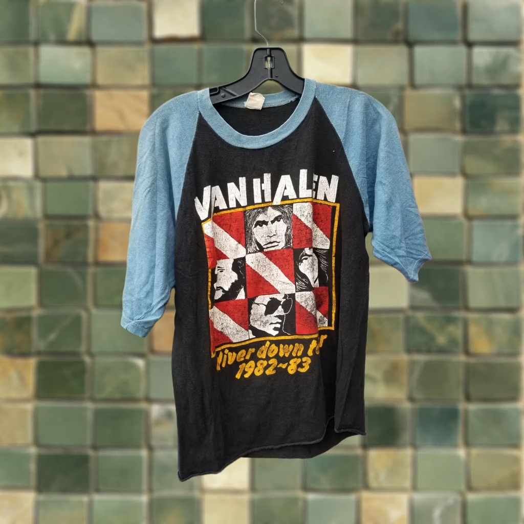 Vintage VINTAGE RARE VAN HALEN 1982 DIVER DOWN ORIGINAL TOUR T-SHIRT Shirt Unisex Medium 1980s Women/Men Size US M / EU 48-50 / 2 - 1 Thumbnail