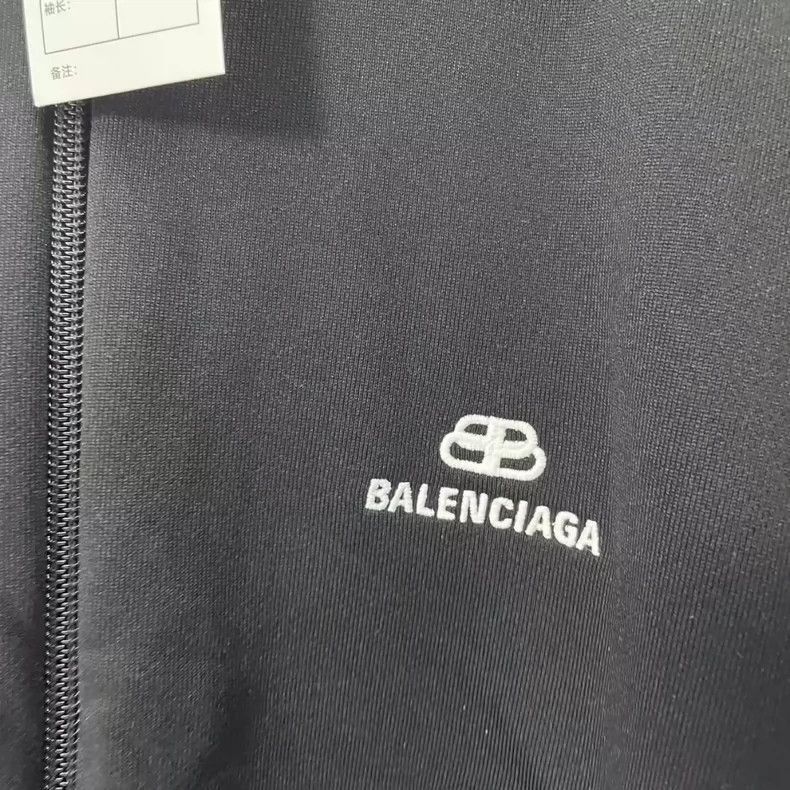 Balenciaga Balenciaga lock embroidery black and white stitching sports Size US S / EU 44-46 / 1 - 3 Thumbnail