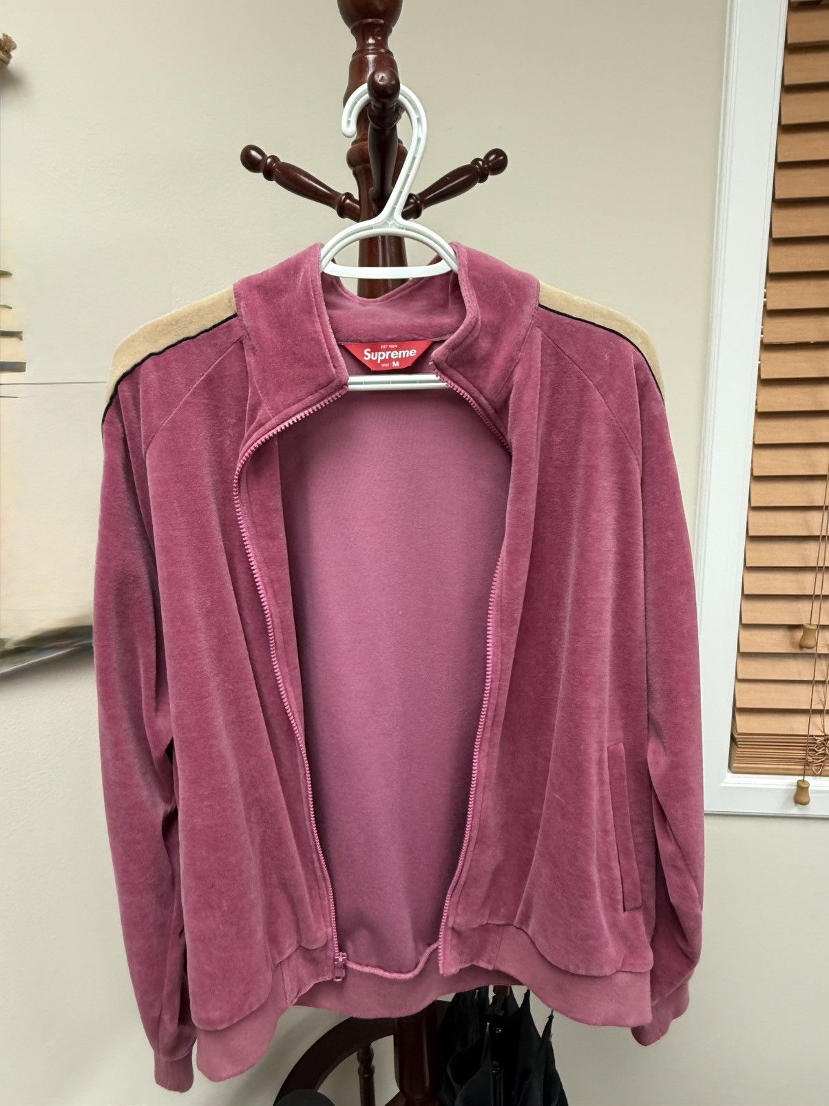 Supreme Supreme Pink Textured Knotted Cardigan | Grailed