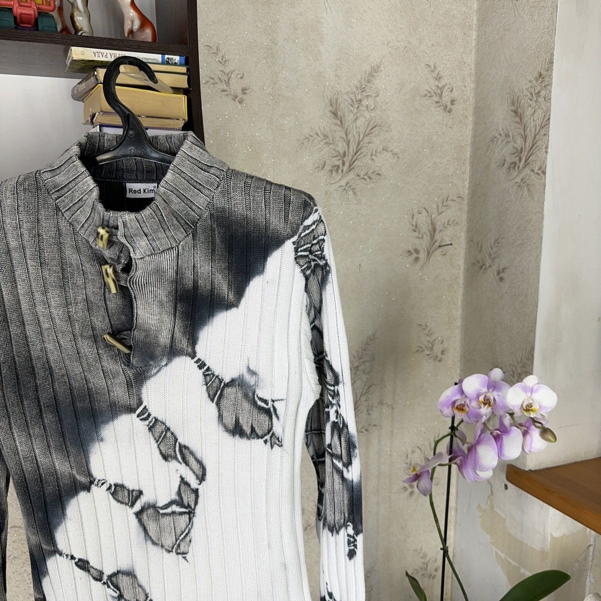 Japanese Brand × Vintage Vintage Avant Garde Faded Red Kim Sweater 00s Y2K Japanese Size US XXL / EU 58 / 5 - 7 Thumbnail