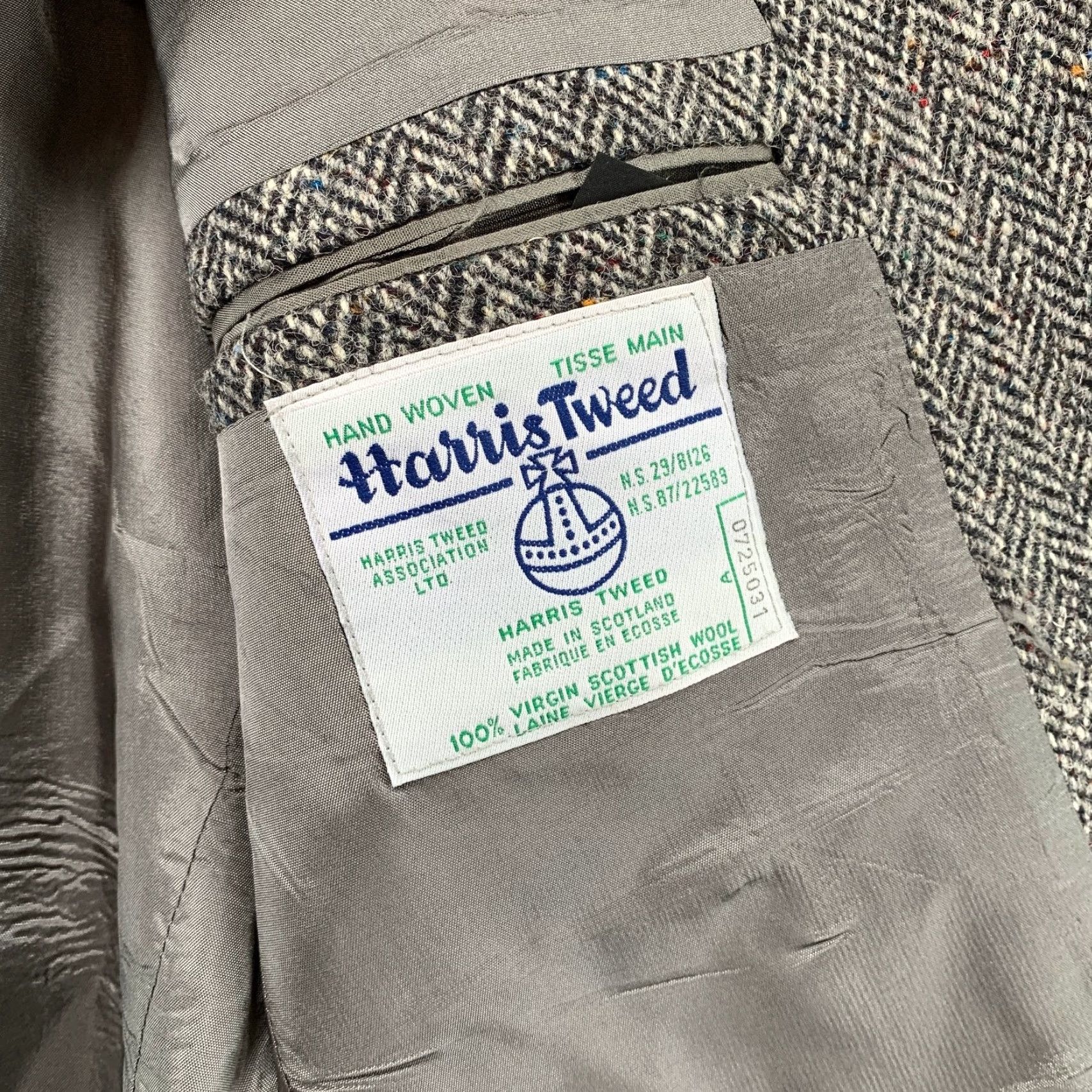 Harris Tweed VINTAGE Harris Tweed Blazer Mens 42R Gray Wool Two-Button Single-Breasted Notch Lapel Herringbone Dry Clean Only Wool Size 42R - 2 Thumbnail