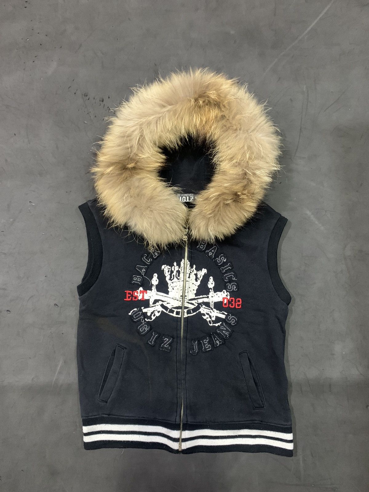 Ugiz japanese vest fur hoodie embodied