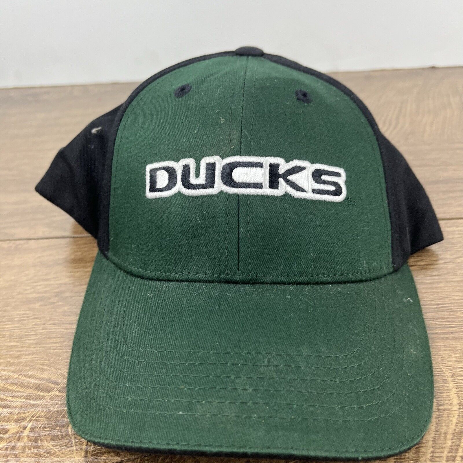 Other Oregon Ducks Green Hat NCAA Green Hat Adjustable Cap Green A Size ONE SIZE - 6 Thumbnail