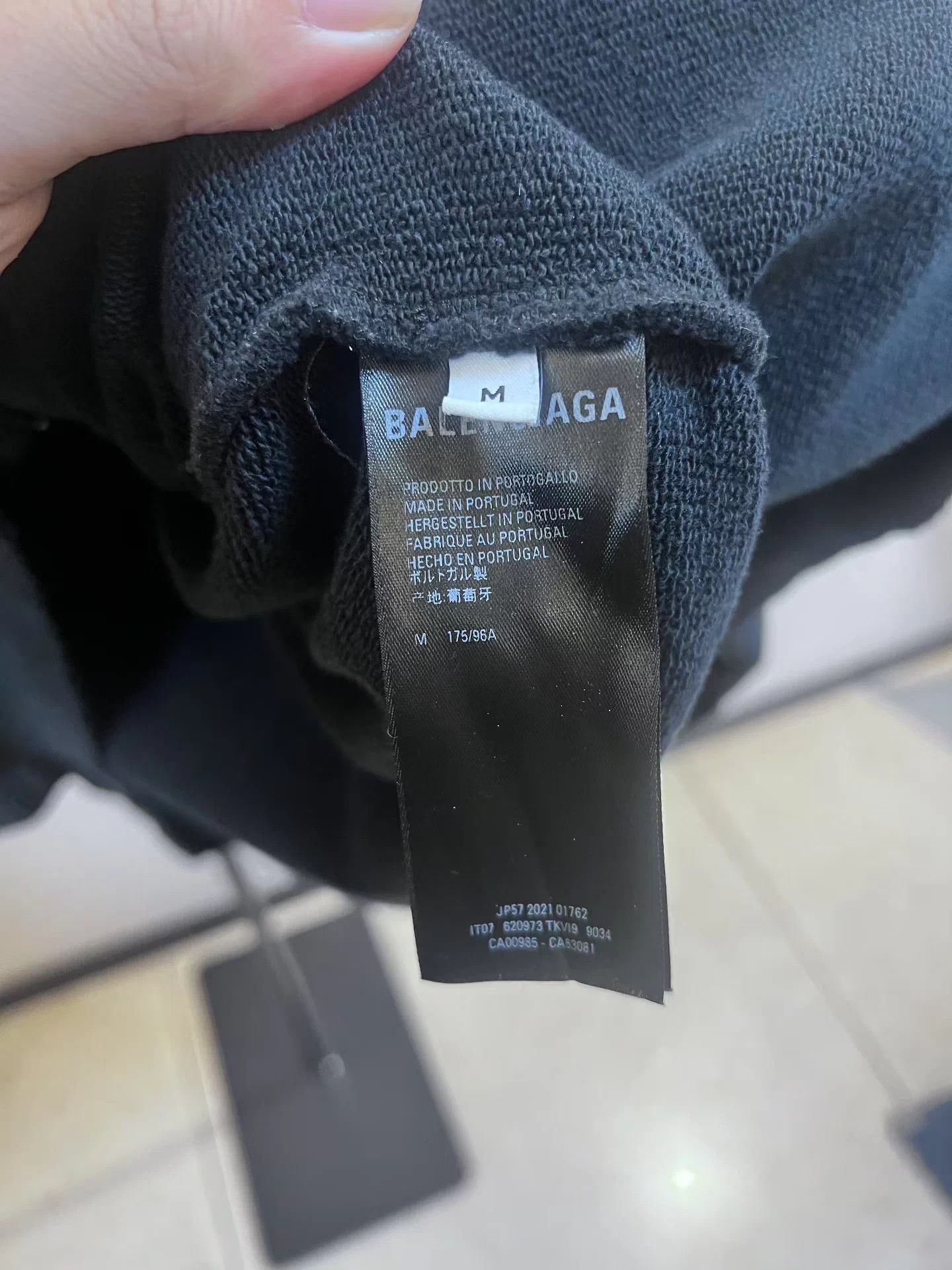 Balenciaga Balenciaga Destroyed Coke Sweatshirt Size US M / EU 48-50 / 2 - 4 Thumbnail