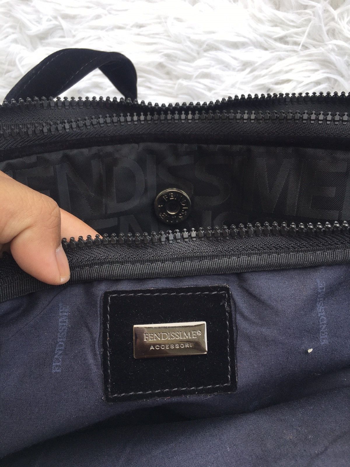 Fendi Rare Vintage Fendissme Shoulder Bag Size ONE SIZE - 20 Thumbnail