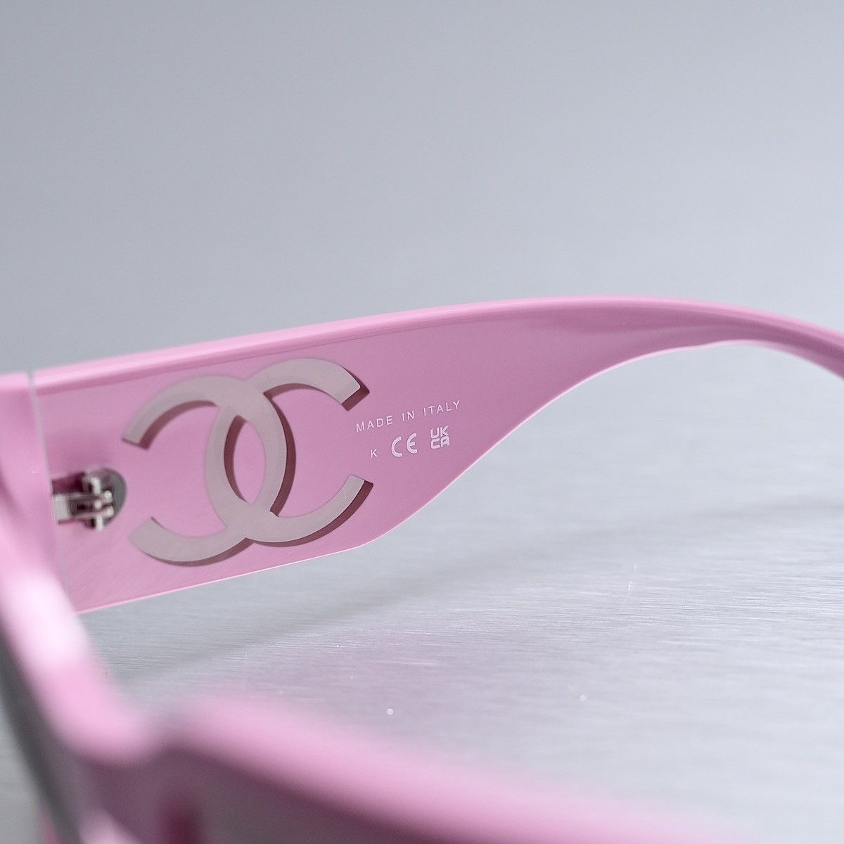 Chanel CHANEL 0CH5526 SUNGLASSES Size ONE SIZE - 5 Thumbnail