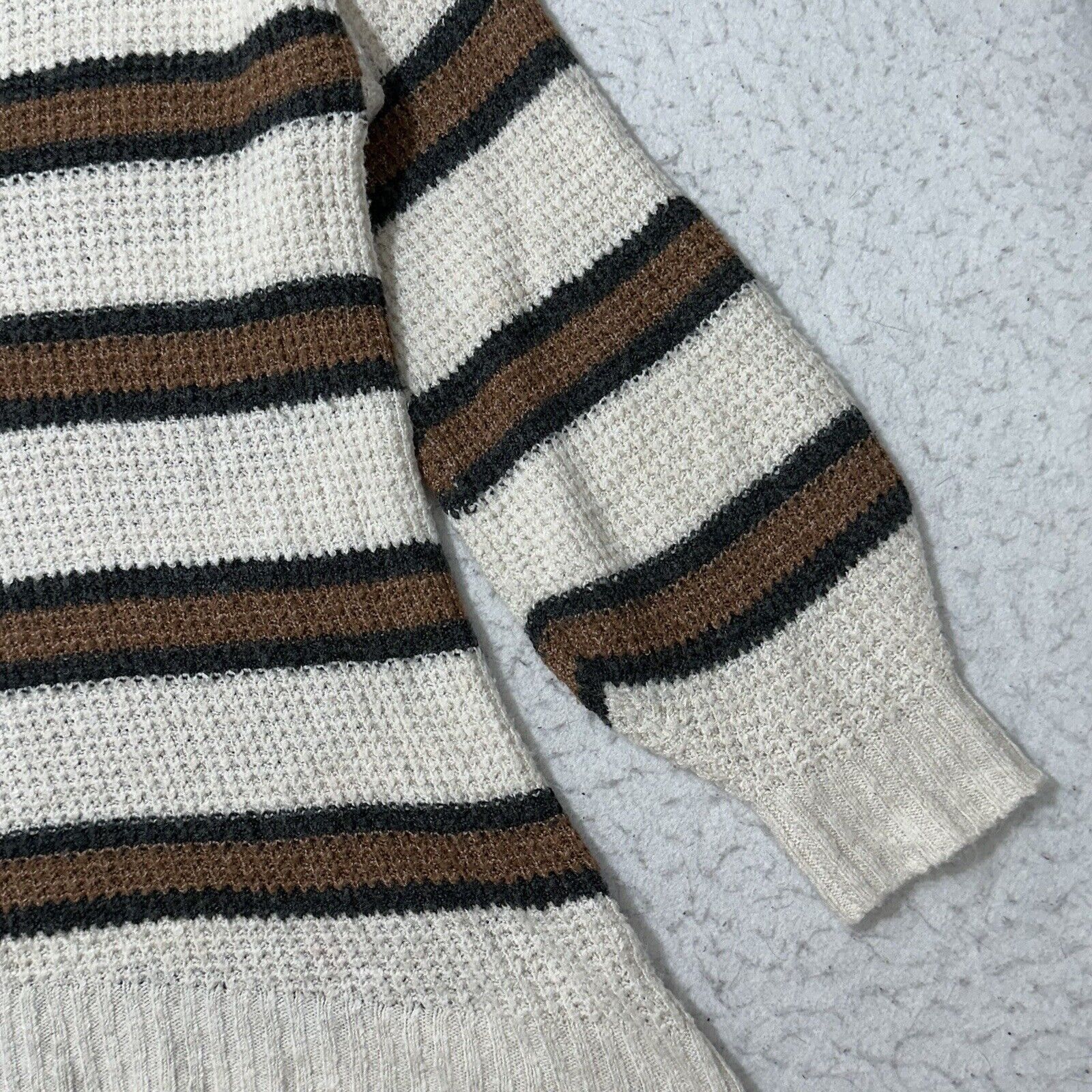 American Eagle Outfitters American Eagle Small Oversized V-Neck Cream Brown Sweater Size S / US 4 / IT 40 - 5 Thumbnail