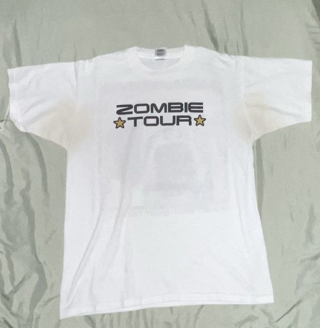 Vintage Y2K “Zombie Tour” Vintage Tee Size US M / EU 48-50 / 2 - 5 Thumbnail