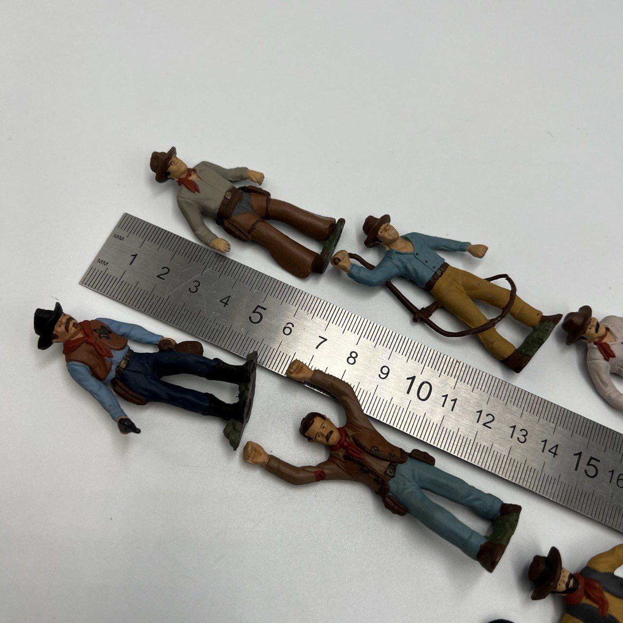 Vintage Vintage Soviet Plastic Set of 8 Soldiers Cowboys Signed Size ONE SIZE - 6 Thumbnail