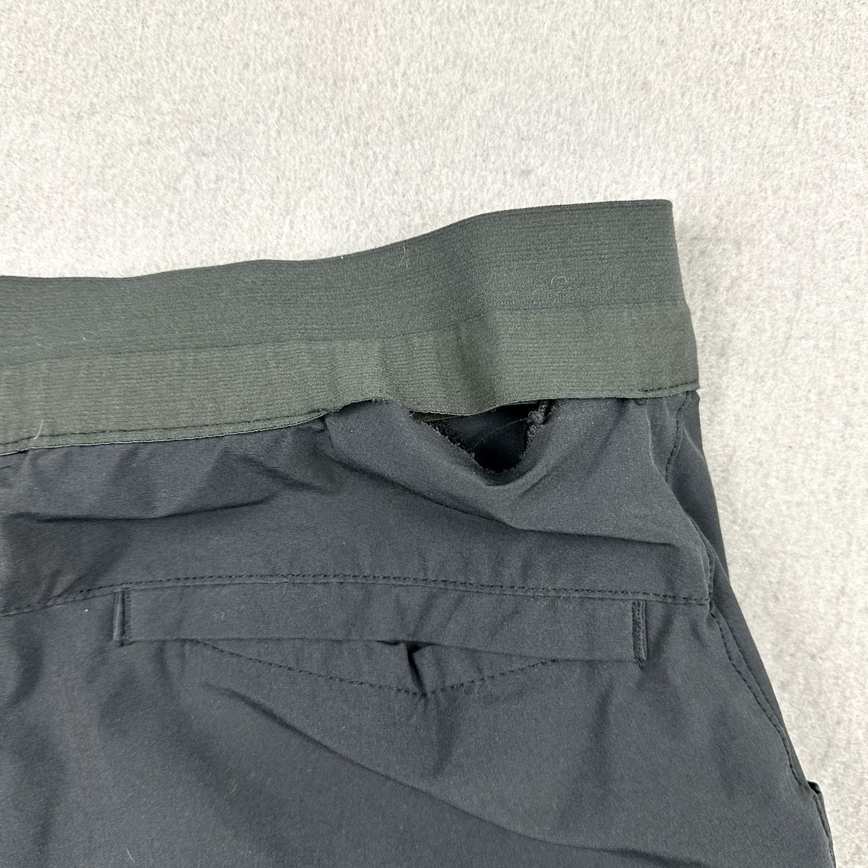 The North Face The North Face Pants Men 32 Gray Solid Straight Leg Lightweight Outdoor Size US 32 / EU 48 - 5 Thumbnail
