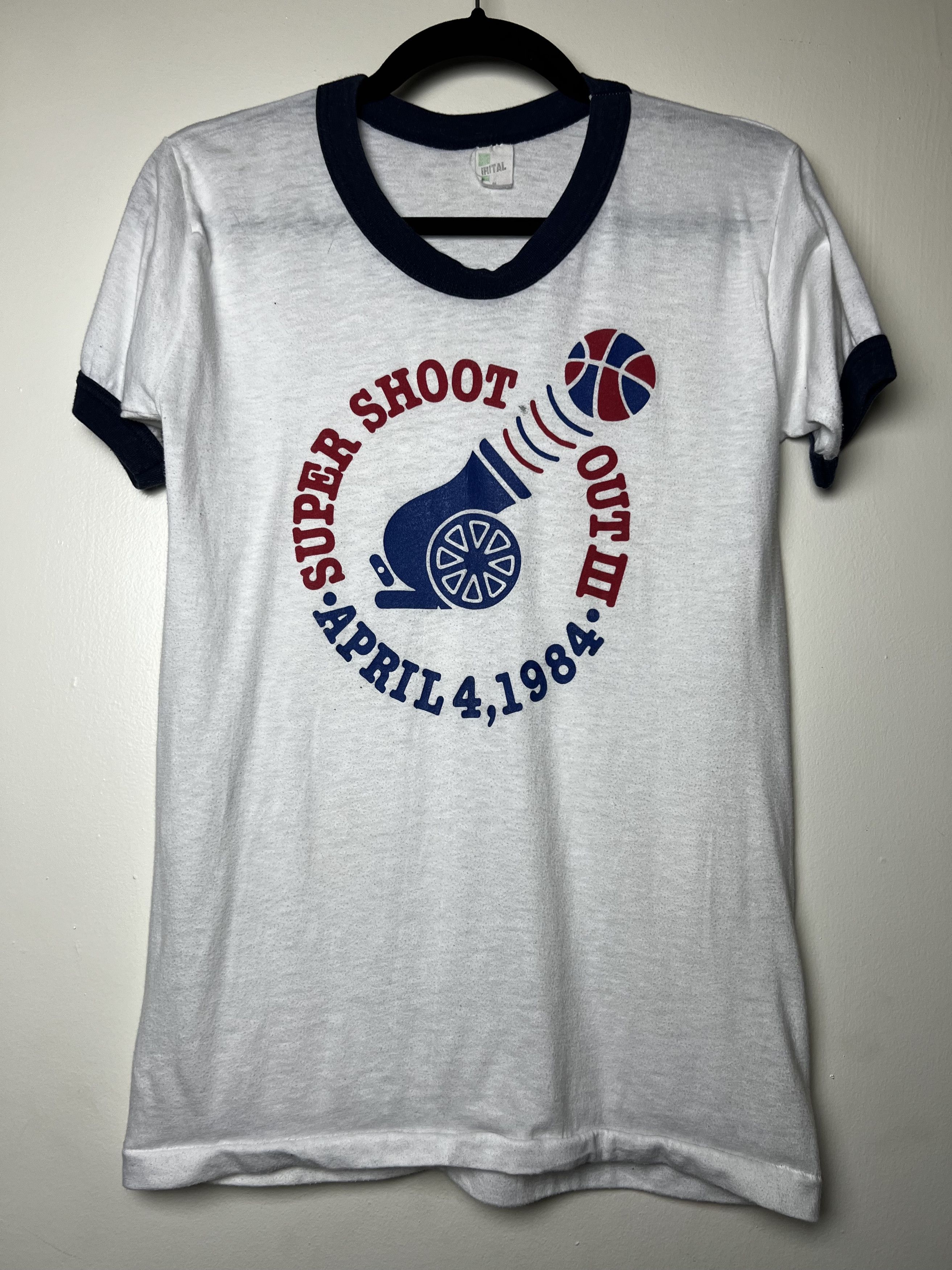 Vintage Vintage Super Shoot Out 3 - April 4, 1984 Basketball T-Shirt Size US M / EU 48-50 / 2 - 10 Thumbnail