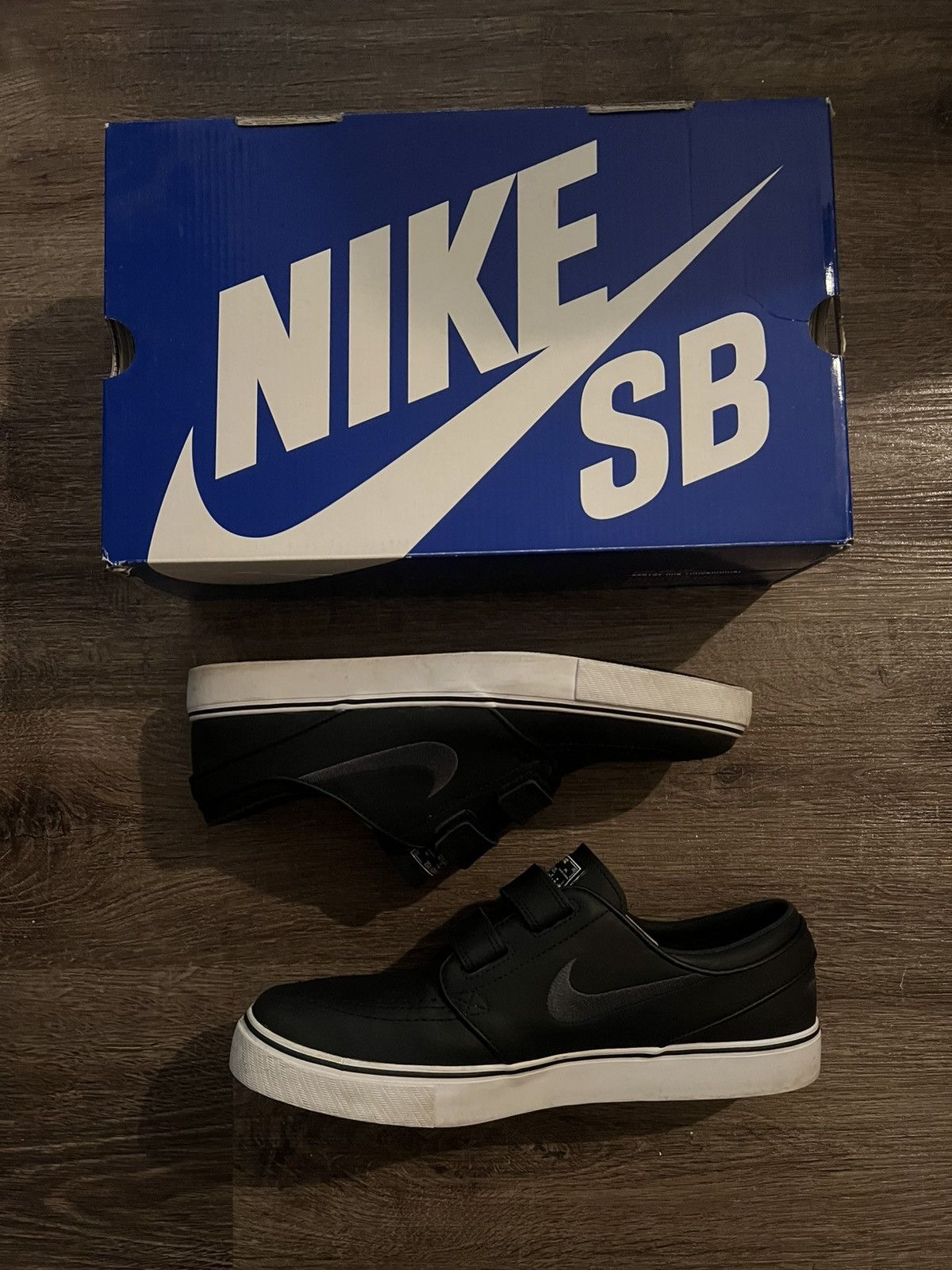 Nike Nike SB Velcro Janoski Quickstrike Size US 9 / EU 42 - 1 Thumbnail