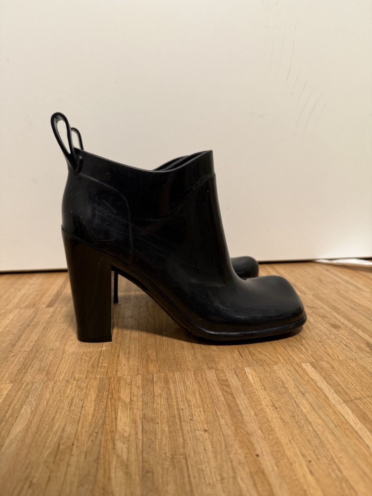 Bottega Veneta Bottega Veneta Women's Waterproof Black Rain Boots Size US 9 / IT 39 - 2 Thumbnail