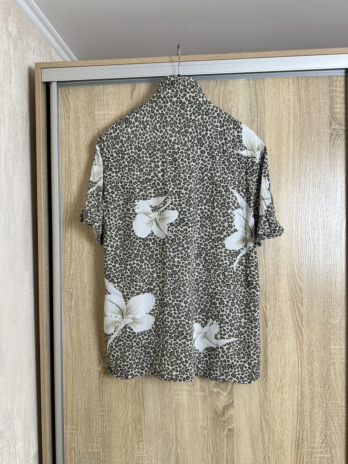 Allsaints 🔥 Allsaints Button Up SS Floral Leopard Print Kuhi Shirt XL Size US XL / EU 56 / 4 - 6 Thumbnail