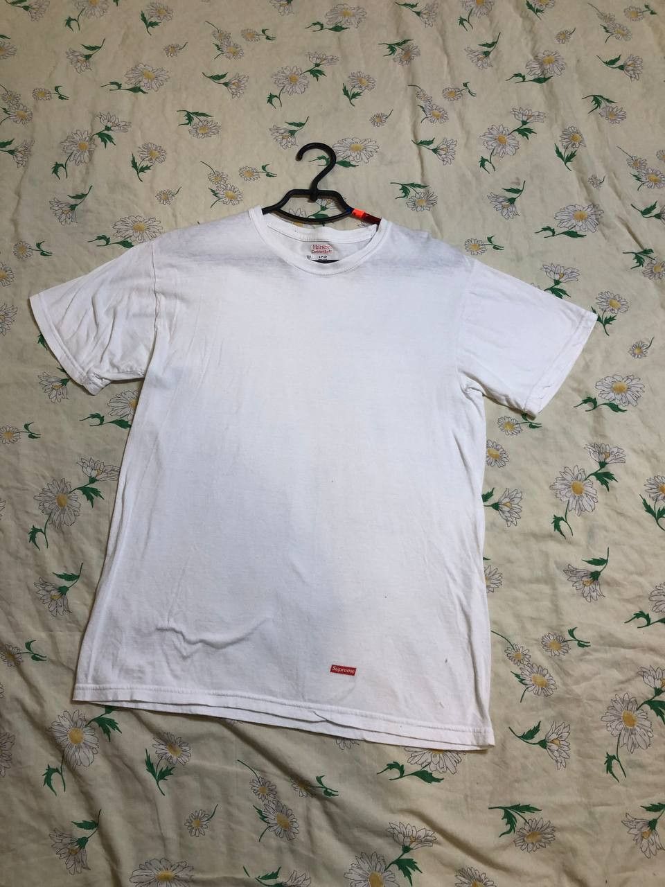Hanes × Supreme Supreme Hanes Classic Tagless Crewneck Logo White T-Shirt Size US S / EU 44-46 / 1 - 1 Thumbnail