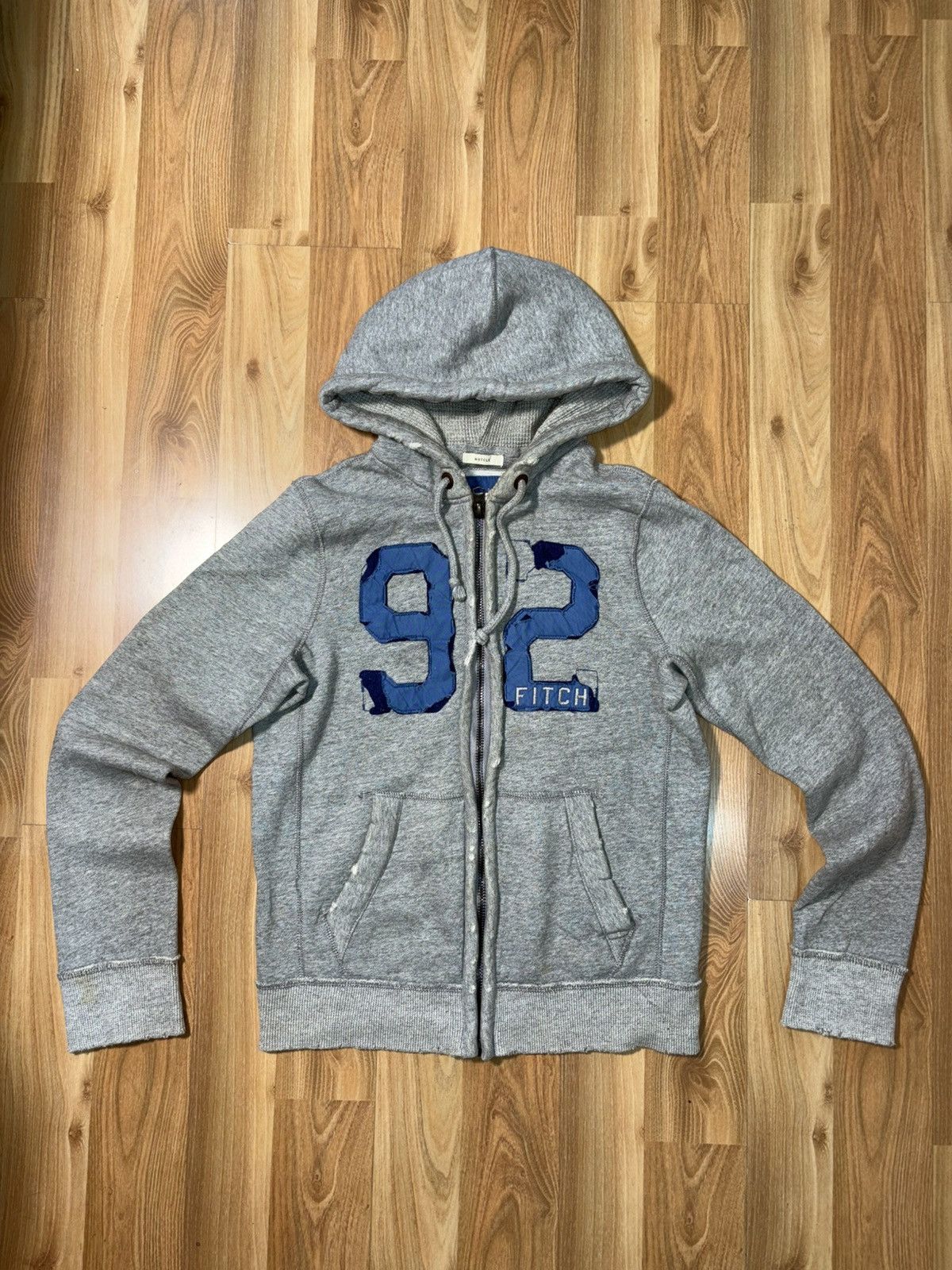 Abercrombie & Fitch Vintage Abercrombie& Fitch Distressed MuscleFit ZipUp Hoodie Size US S / EU 44-46 / 1 - 1 Thumbnail