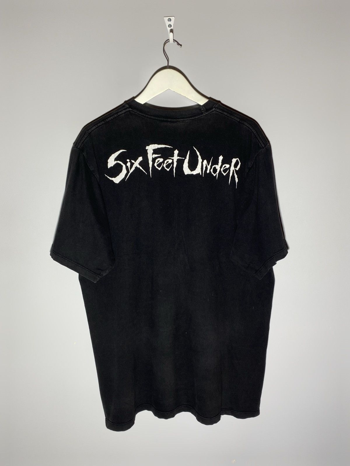 Band Tees Vintage Six Feet Under Movie Graphic Print T-shirt Size US XL / EU 56 / 4 - 2 Thumbnail