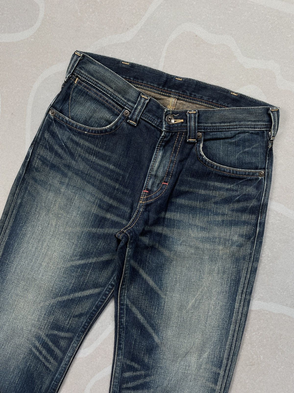 Wrangler Wrangler Straight Jeans (LG113) Size US 30 / EU 46 - 2 Thumbnail