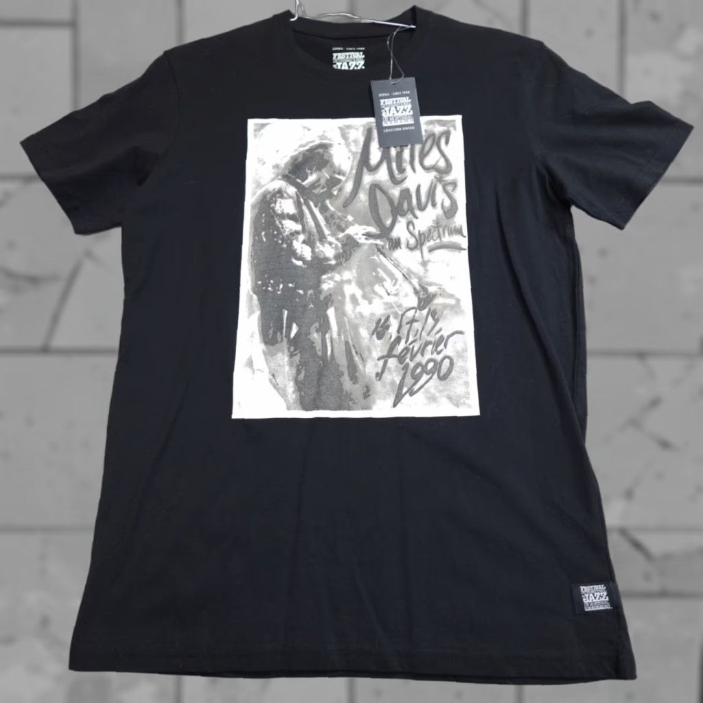 Vintage Miles Davis Shirt Medium Black International Montreal Jazz Festival NEW Shirt Men M Black Graphic Print Band 90s Size US M / EU 48-50 / 2 - 1 Thumbnail
