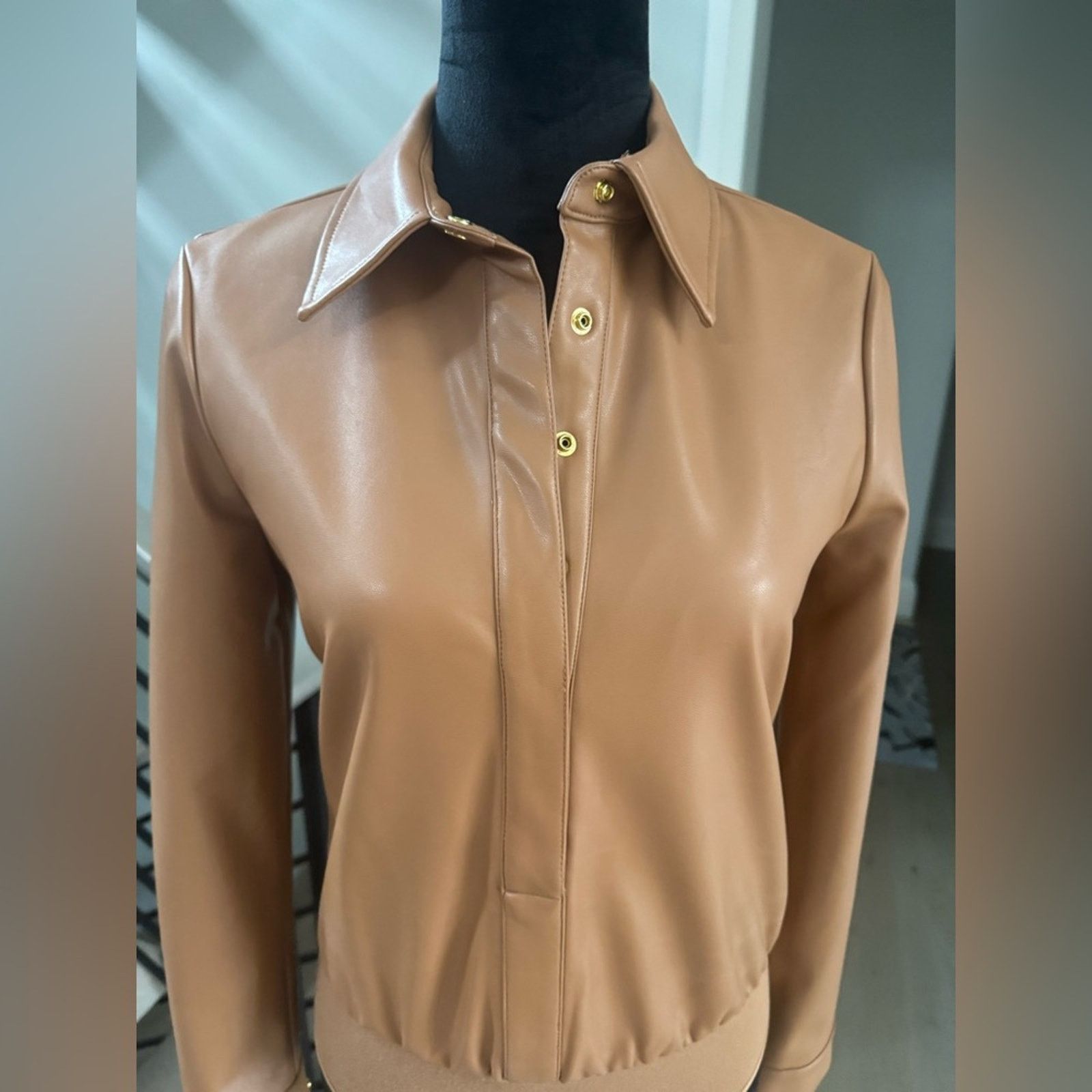 Other New Marciano Tan Faux Leather Button-Up bodysuit Size S / US 4 / IT 40 - 3 Thumbnail