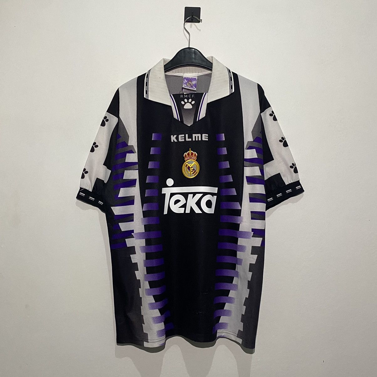 Vintage Real Madrid 1997-98 Third Soccer Jersey - L Size US L / EU 52-54 / 3 - 1 Thumbnail