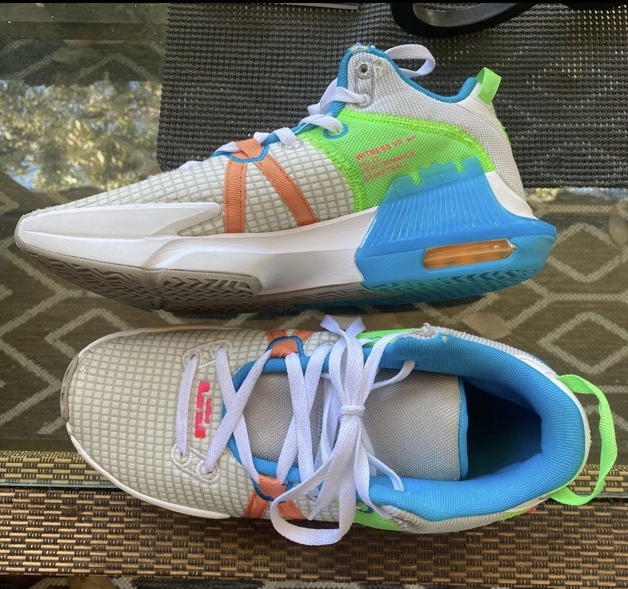 Nike Le Bron Witness 7 Size US 9 / EU 42 - 4 Thumbnail
