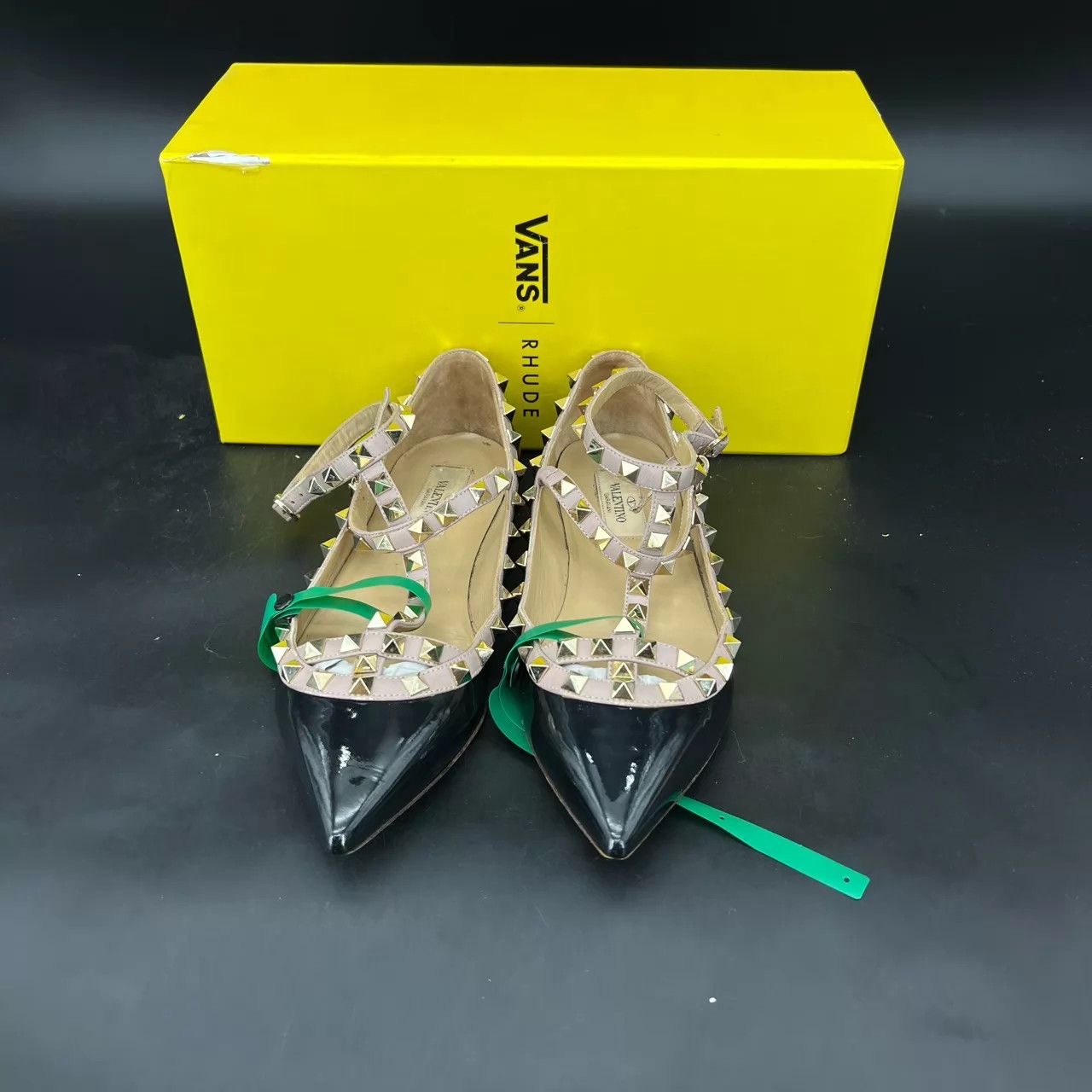Valentino Valentino Low-Top Rivet Shoes Black 36.5 Worn Once, Clean Size US 6 / IT 36 - 3 Thumbnail