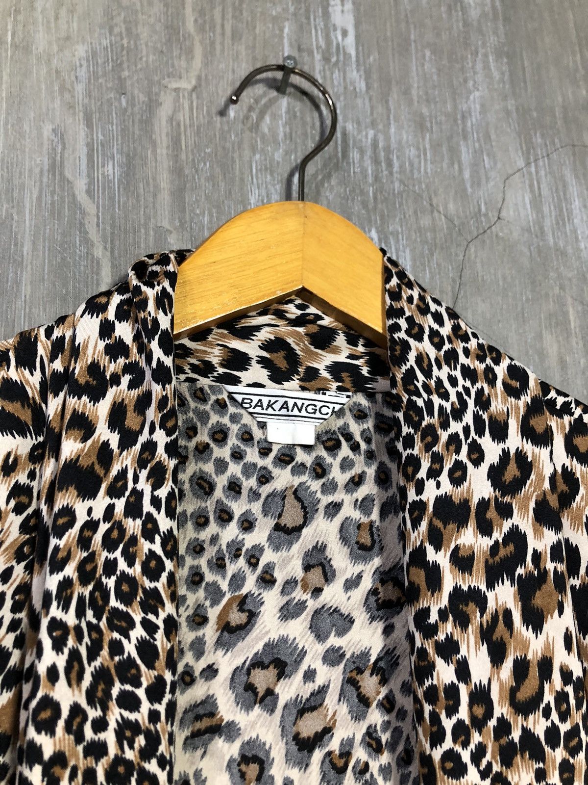 Japanese Brand × Vintage Unknown - Japanese Leopard Outer T-shirts Size ONE SIZE - 4 Thumbnail