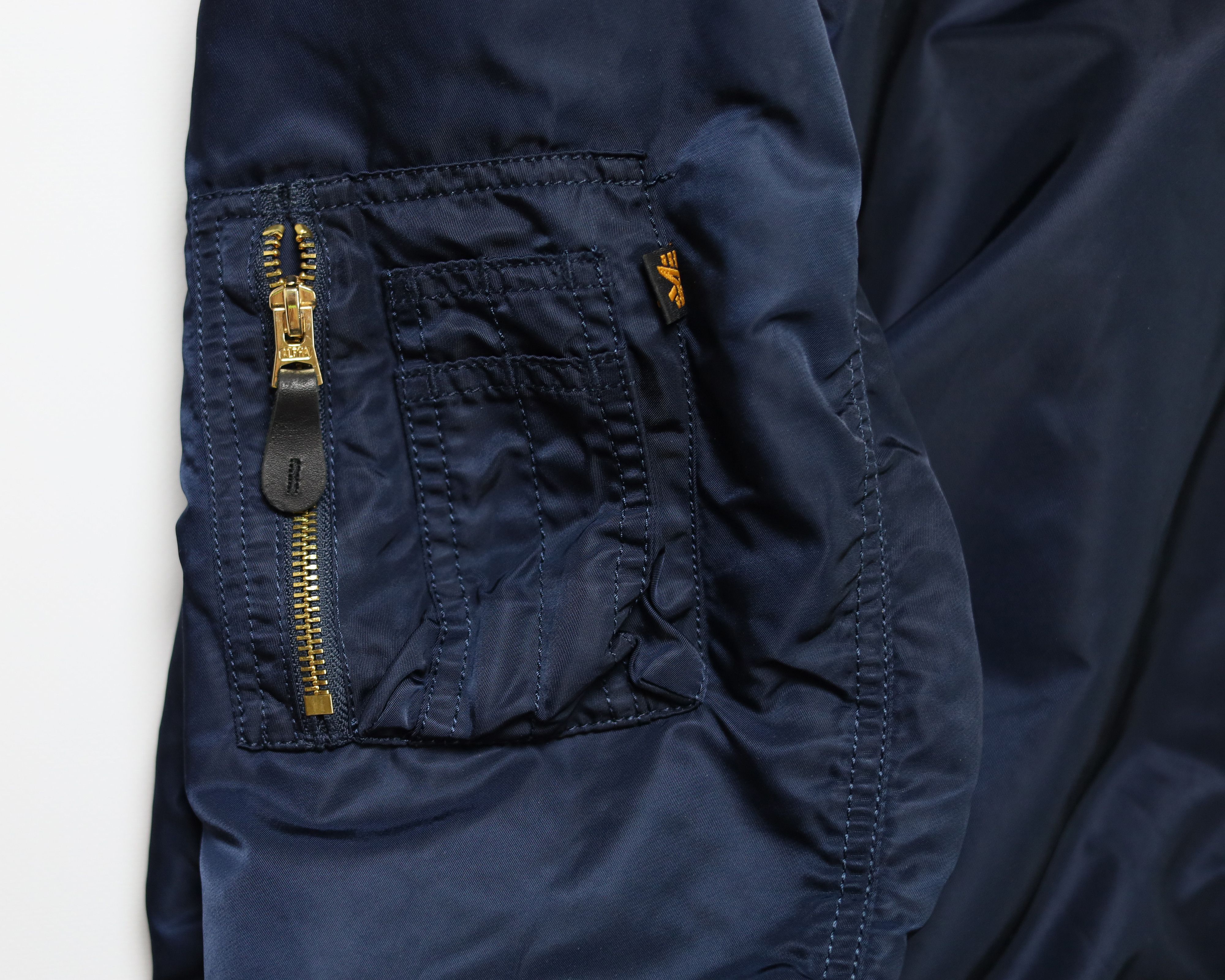 Alpha Industries Alpha Industries MA-1 Flight Bomber Jacket Navy Size US XL / EU 56 / 4 - 6 Thumbnail