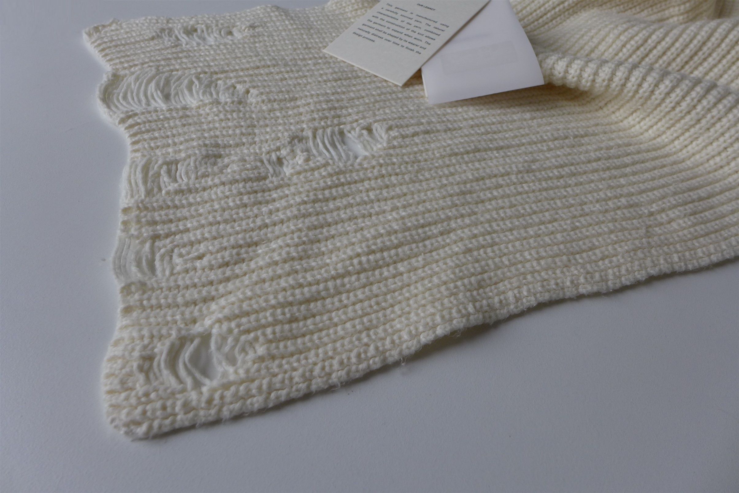 Our Legacy Our Legacy Grand Knitted Scarf - Natural Tousled Cotton Size ONE SIZE - 7 Thumbnail