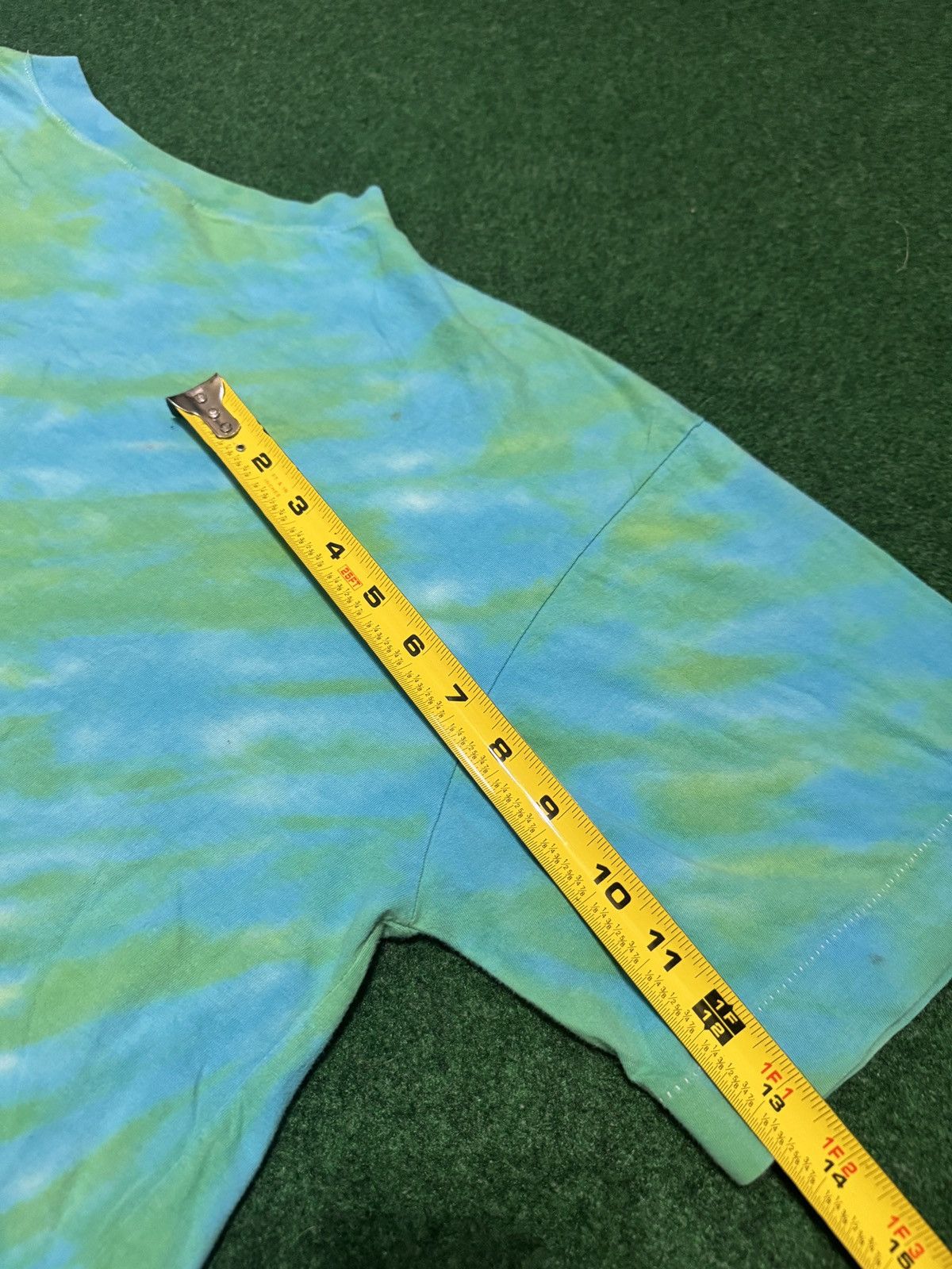 Vintage Vintage 90s Gooses Australia Aboriginal Snake Art T Shirt Size US XL / EU 56 / 4 - 9 Thumbnail