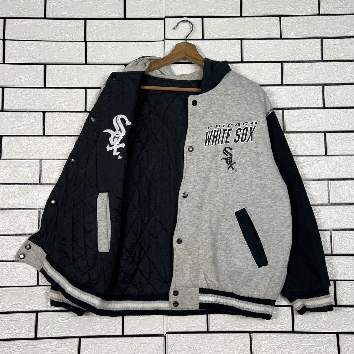 MLB CHICAGO WHITE SOX Reversible Hooded Varsity Youth #4059-C184 Size US M / EU 48-50 / 2 - 13 Thumbnail