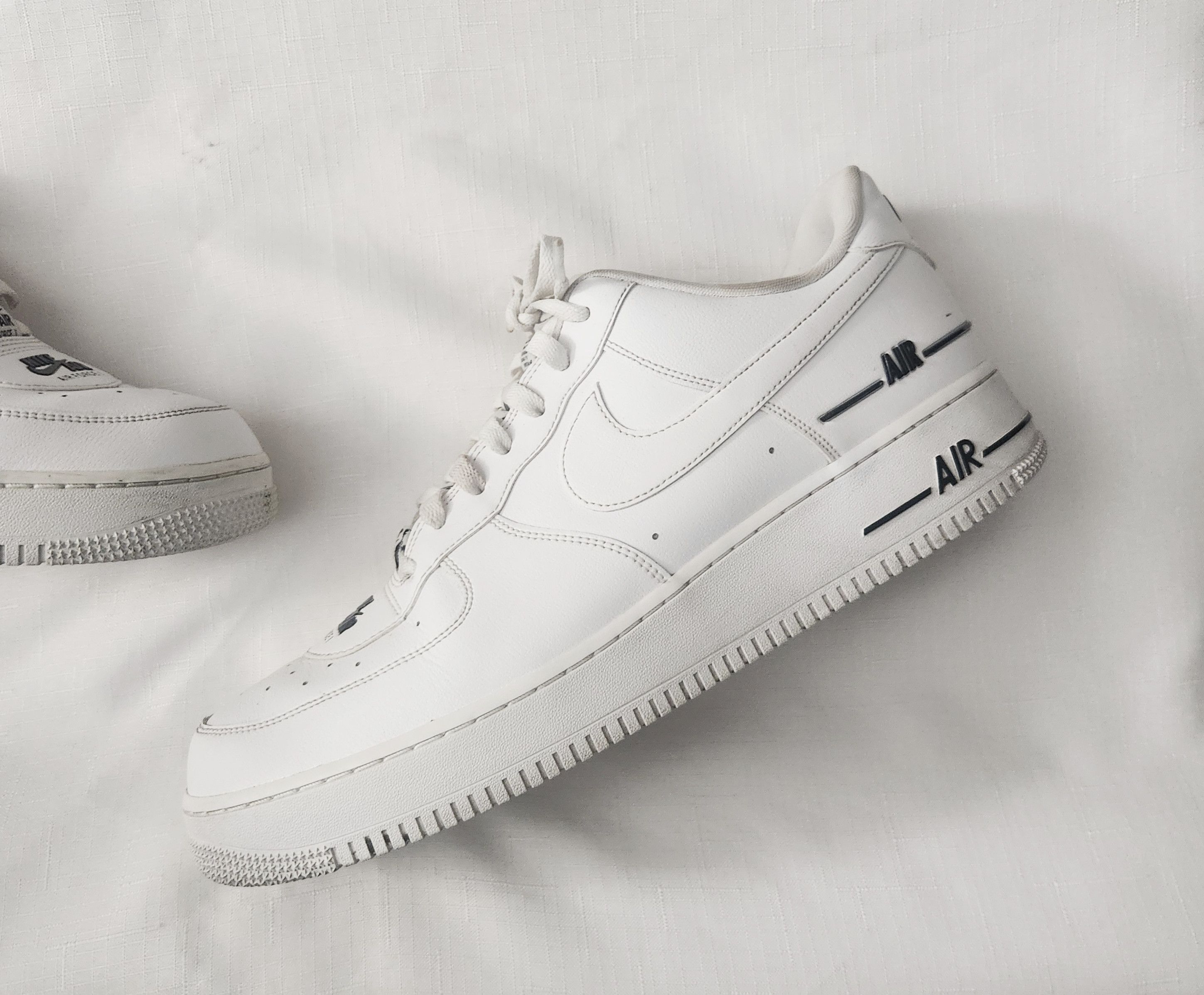 Nike Nike Men's Air Force 1 07' LV8 CJ1379-100 Size 13 sneakers Size US 13 / EU 46 - 2 Thumbnail