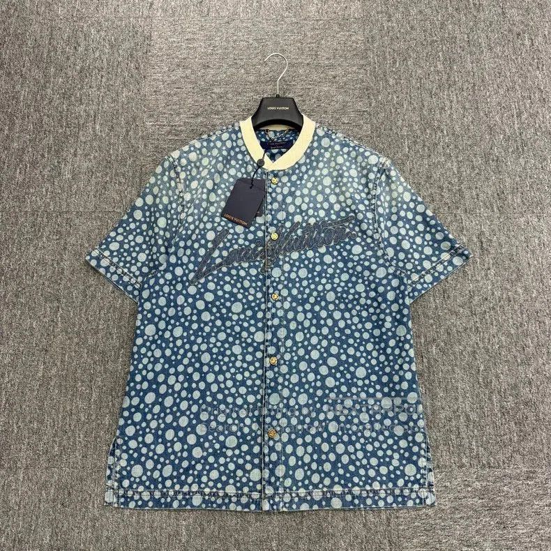 Louis Vuitton Louis Vuitton Kusama Polka Dot Denim Shirt. Size US M / EU 48-50 / 2 - 1 Thumbnail