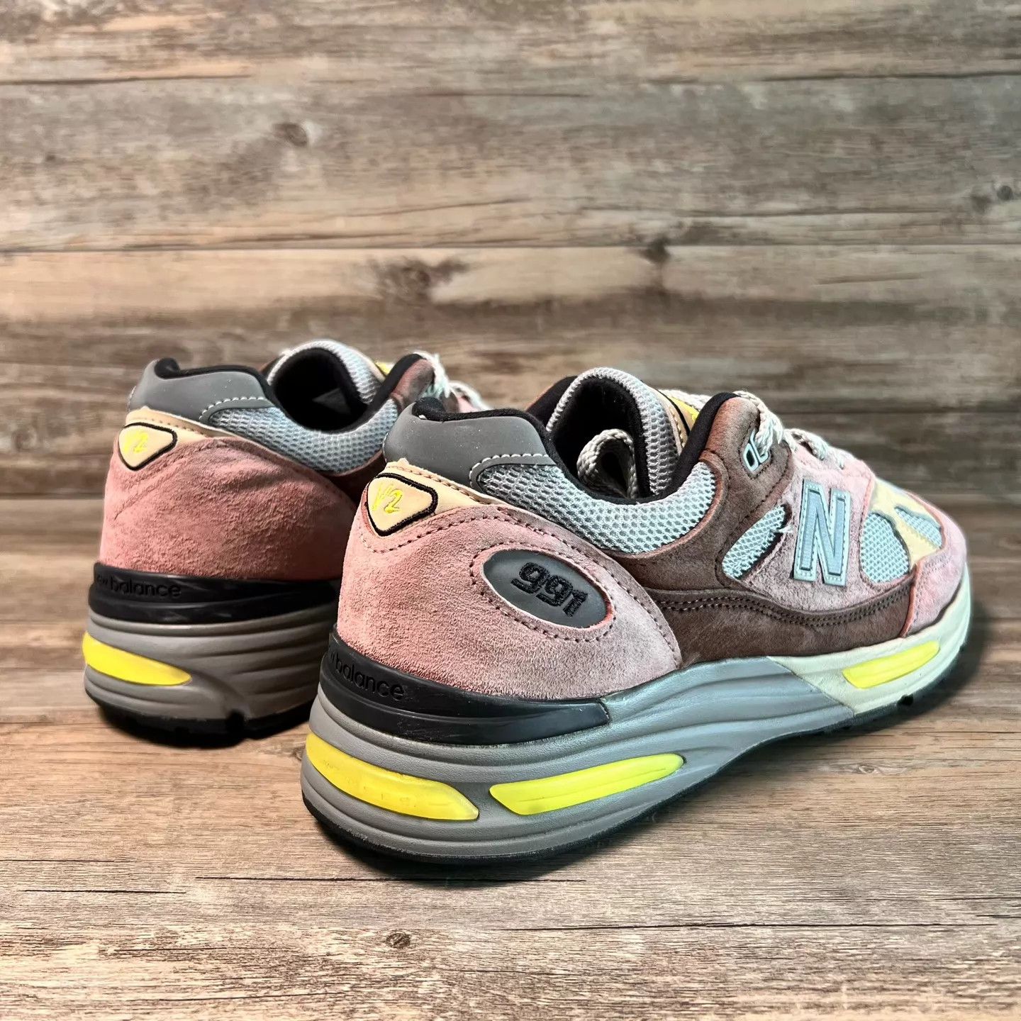 New Balance New Balance 991 V2 U991MG2 Rust & Gray Pink 42.5 Size US 9 / EU 42 - 3 Thumbnail