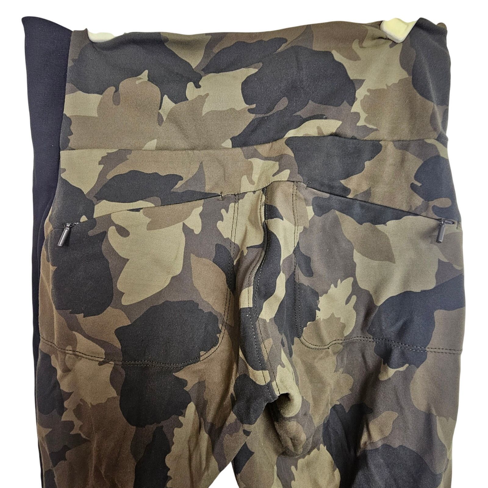 Athleta Athleta Womens Green Camo Print Jogger Leggings S Gorpcore Size 27" / US 4 / IT 40 - 7 Thumbnail