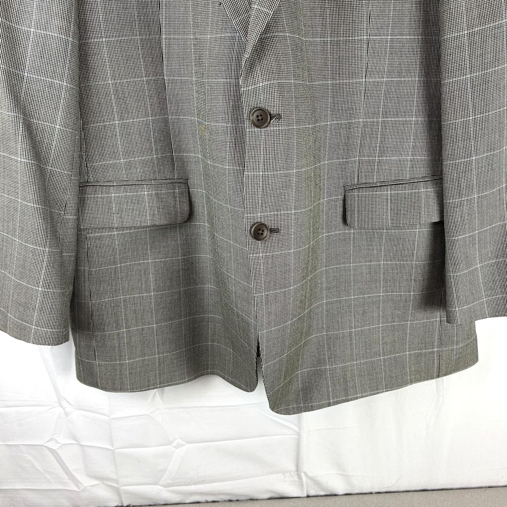 Brooks Brothers Brooks Brothers Sport Coat 346 Mens 46R Gray Plaid Silk Wool Tweed Two-Button Notch Lapel肩 Size US S / EU 44-46 / 1 - 6 Thumbnail
