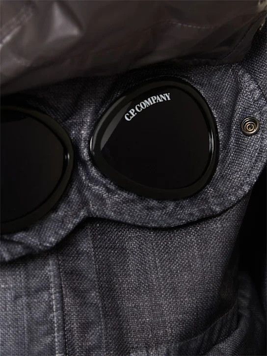 C.P. Company o1lsvrm0425 Raffia Goggle Jacket in Smoked Pearl Size US M / EU 48-50 / 2 - 7 Thumbnail