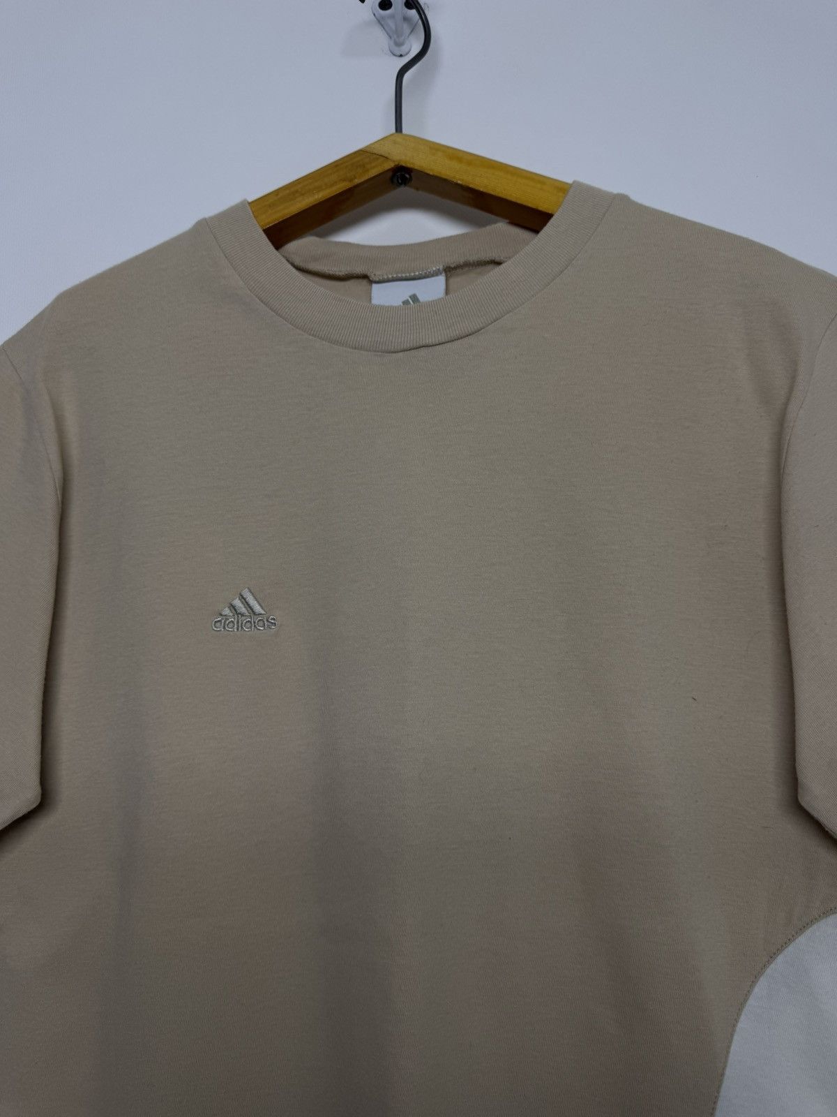 Adidas Vintage Adidas Logo T-Shirt 90’s Size L / US 10 / IT 46 - 1 Thumbnail