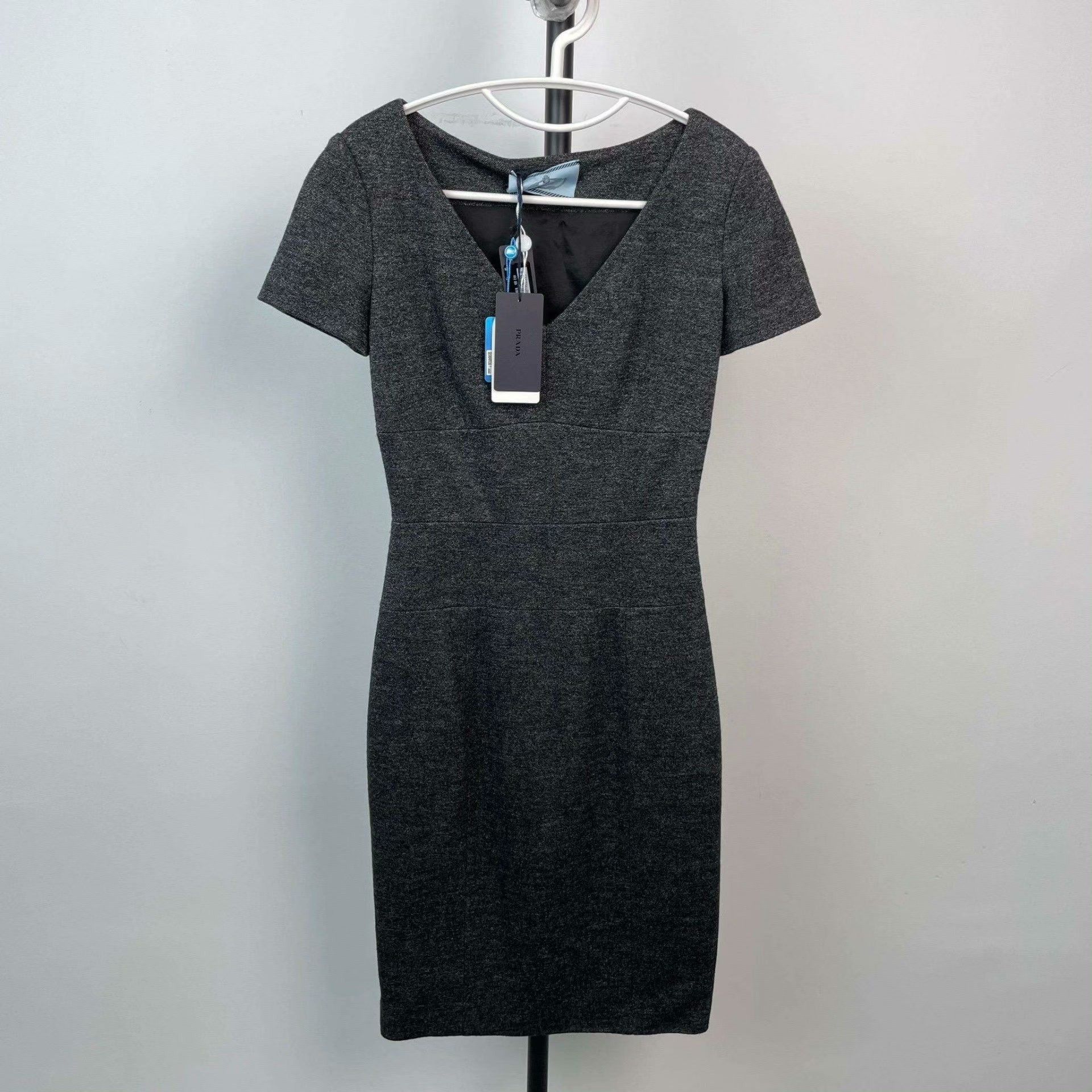 Prada Prada Dress 24 Women Size XS / US 0-2 / IT 36-38 - 1 Thumbnail