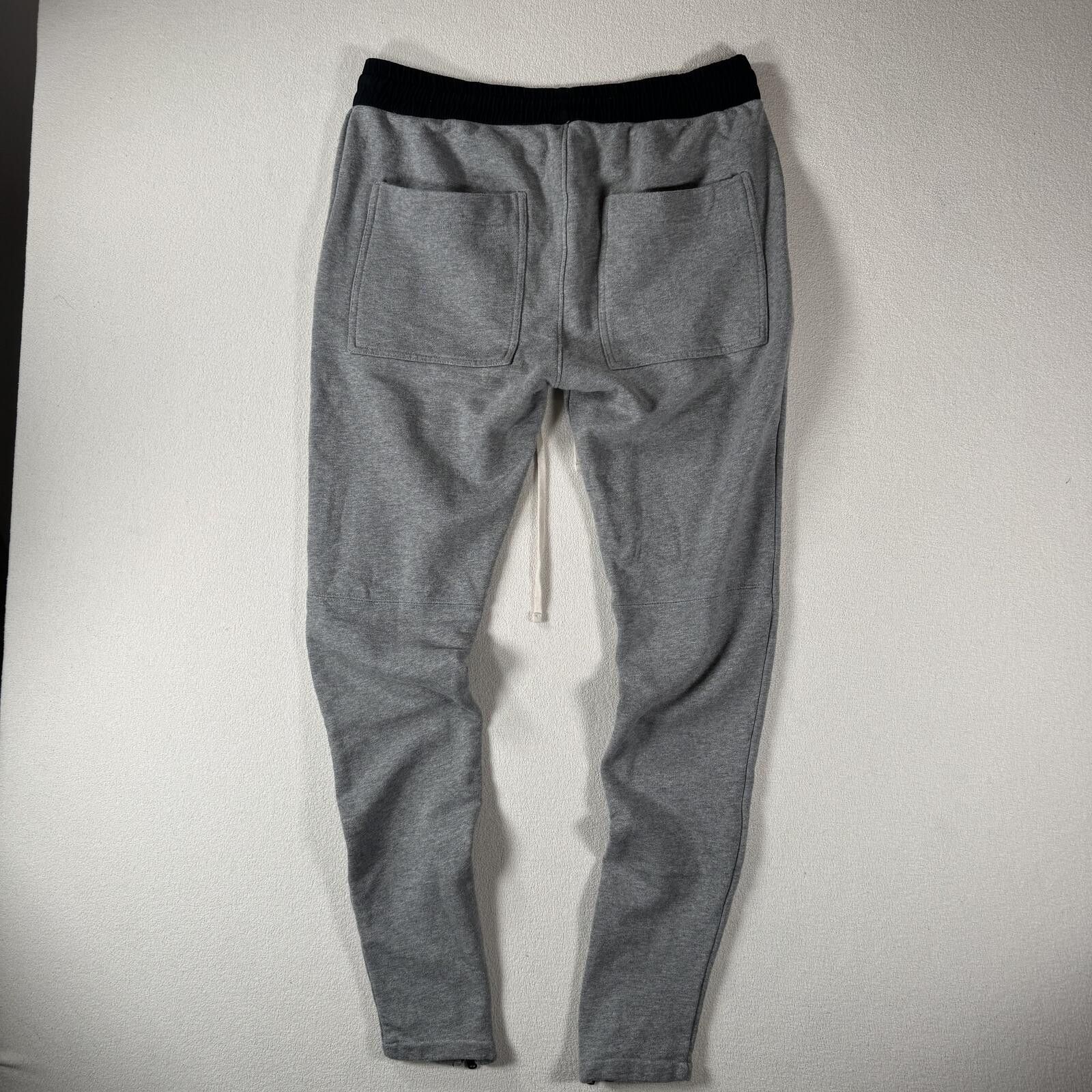 Fear of God Essentials Fear Of God Fog Light Grey Cotton Joggers Size US 32 / EU 48 - 2 Thumbnail