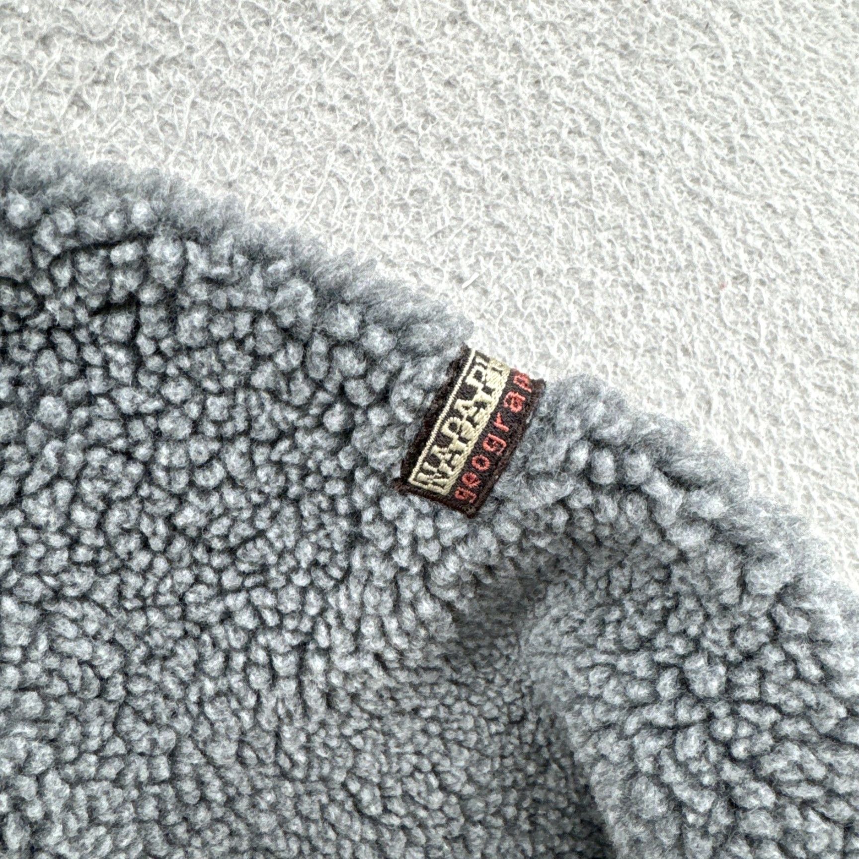 Napapijri VINTAGE Napapijri Geographic Fleece Sherpa 1/4 Zip Pullover Jacket Mens XS Gray Embroidered Logo 90s Style Jacket Mens XS Size US XS / EU 42 / 0 - 4 Thumbnail