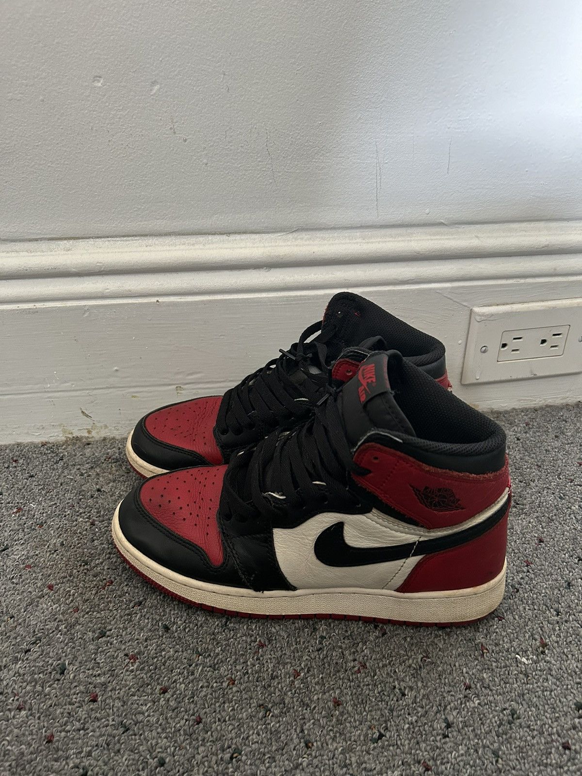 Jordan Brand × Nike Air Jordan 1 Retro High OG 'Bred Toe' 7Y Size US 7 / EU 40 - 10 Thumbnail