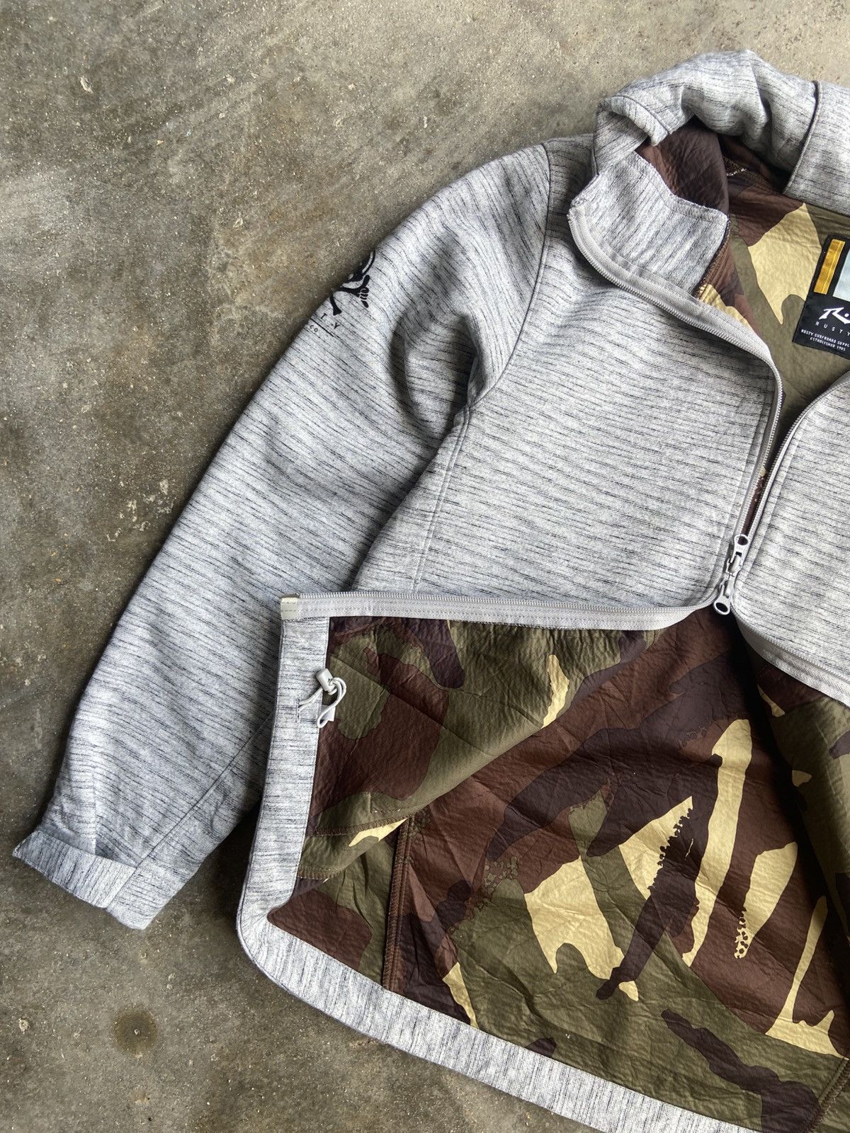Rusty RUSTY CAMO CORPCORE STYLE SWEATER Size US M / EU 48-50 / 2 - 5 Thumbnail