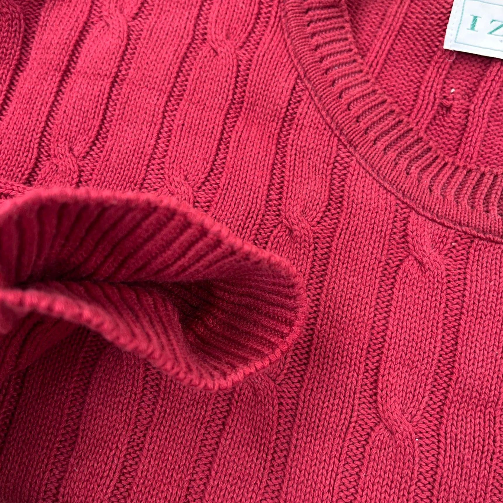 Izod VINTAGE IZOD Sweater Men L Red Cable Knit Crew Neck Golf Grandpa USA 80s Size US L / EU 52-54 / 3 - 6 Thumbnail