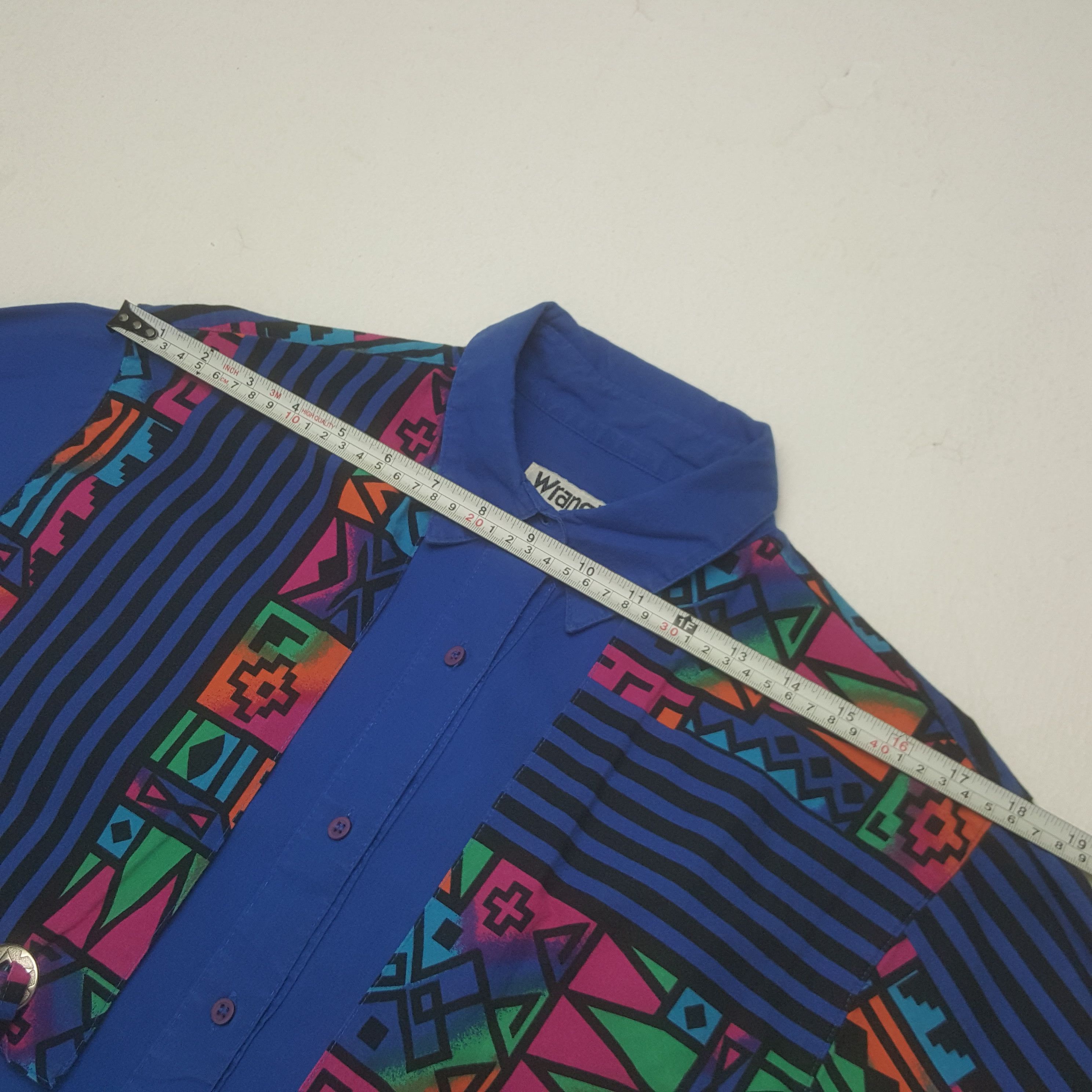 Vintage Wrangler Rare Design Classic Button Up Shirt