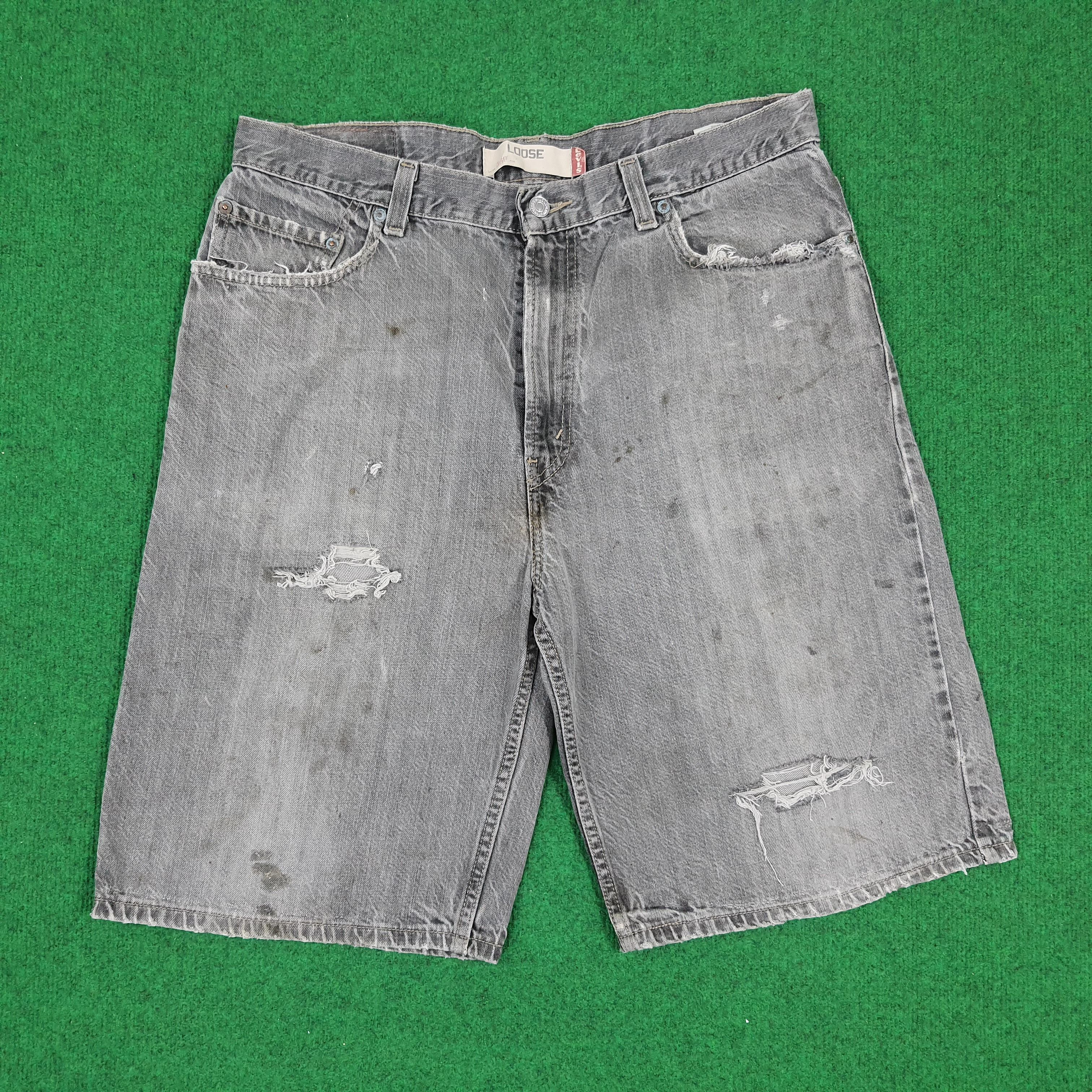 Levi's × Vintage Vintage Levi's 569 Loose Distressed Short Jeans Size US 36 / EU 52 - 1 Thumbnail