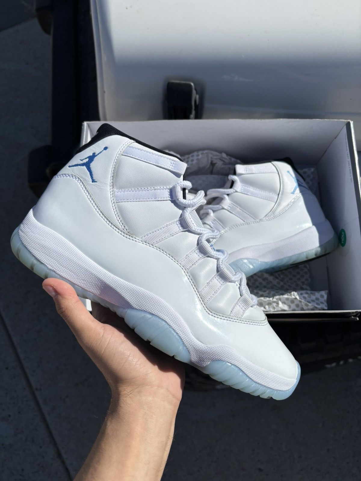 Jordan Brand Air Jordan 11 Retro “ Legend Blue” Size US 9 / EU 42 - 7 Thumbnail