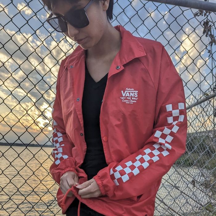 Vans on sale windbreaker red